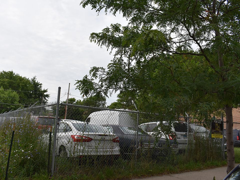 2nd image of 2441 W 59th St