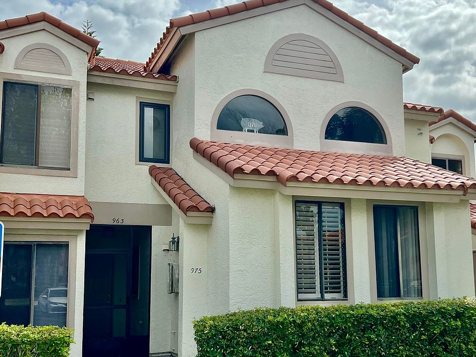 1st image of 975 Country Club Dr #125