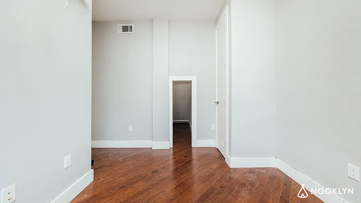 Rented by Nooklyn NYC LLC | media 11