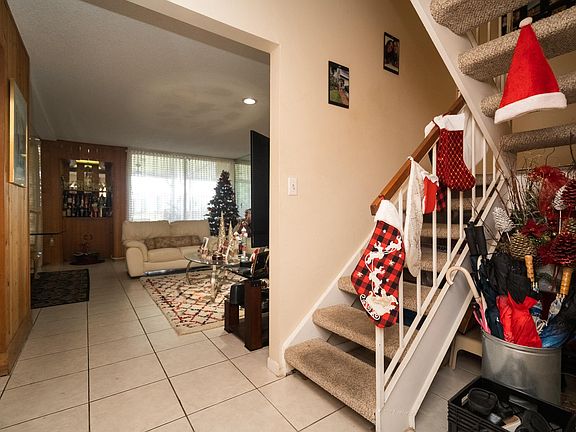 4th image of 9153 Fontainebleau Boulevard #2
