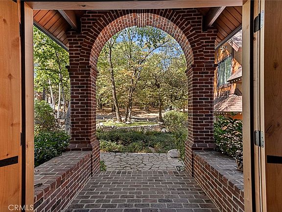 2nd image of 951 Osprey Ln