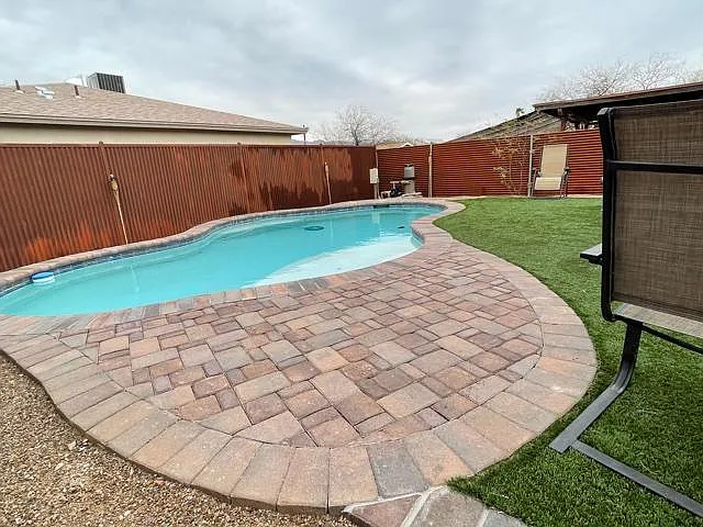 807 E Glenn St — Photo 16