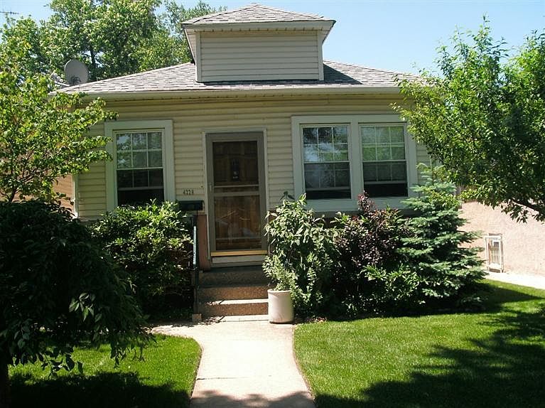 1st image of 4228 Northcote Ave