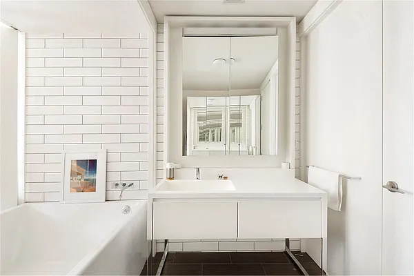 Rented by Douglas Elliman | media 16