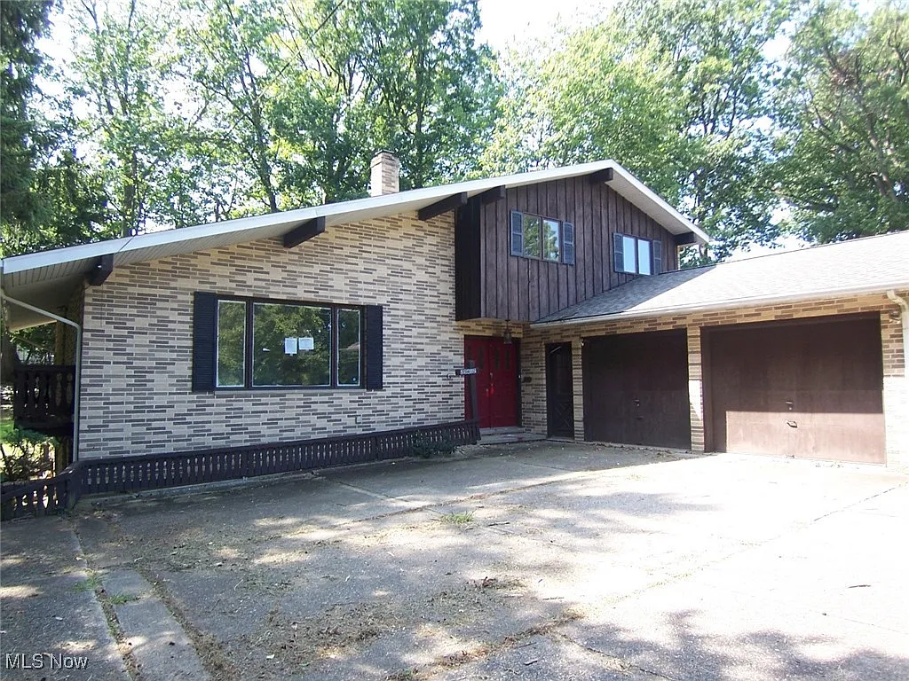 25612 Breckenridge Dr photo 1