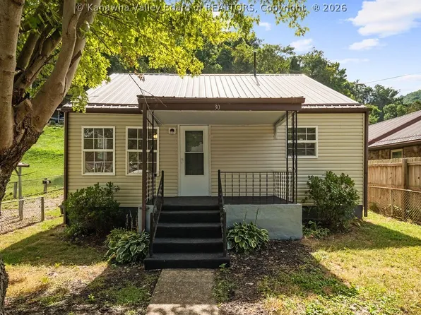 30 Westwood Dr, Cabin Creek, WV 25035