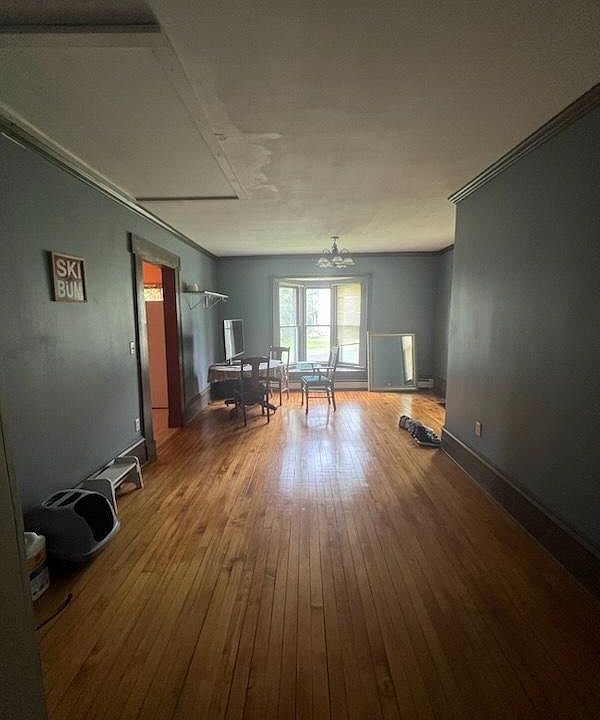 2nd image of 5 W Oneida St Floor 1