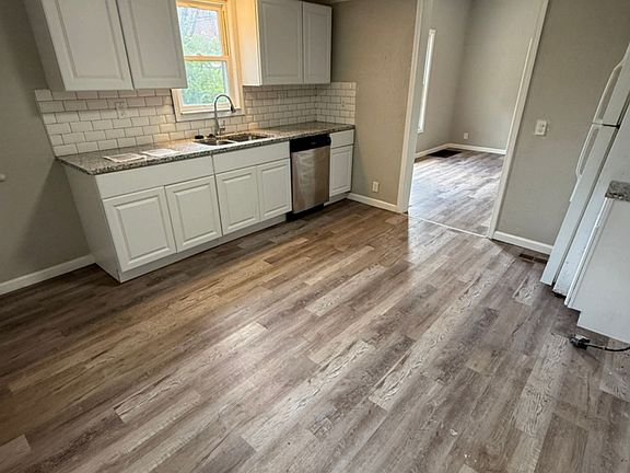 3rd image of 1407 Fremont Ave