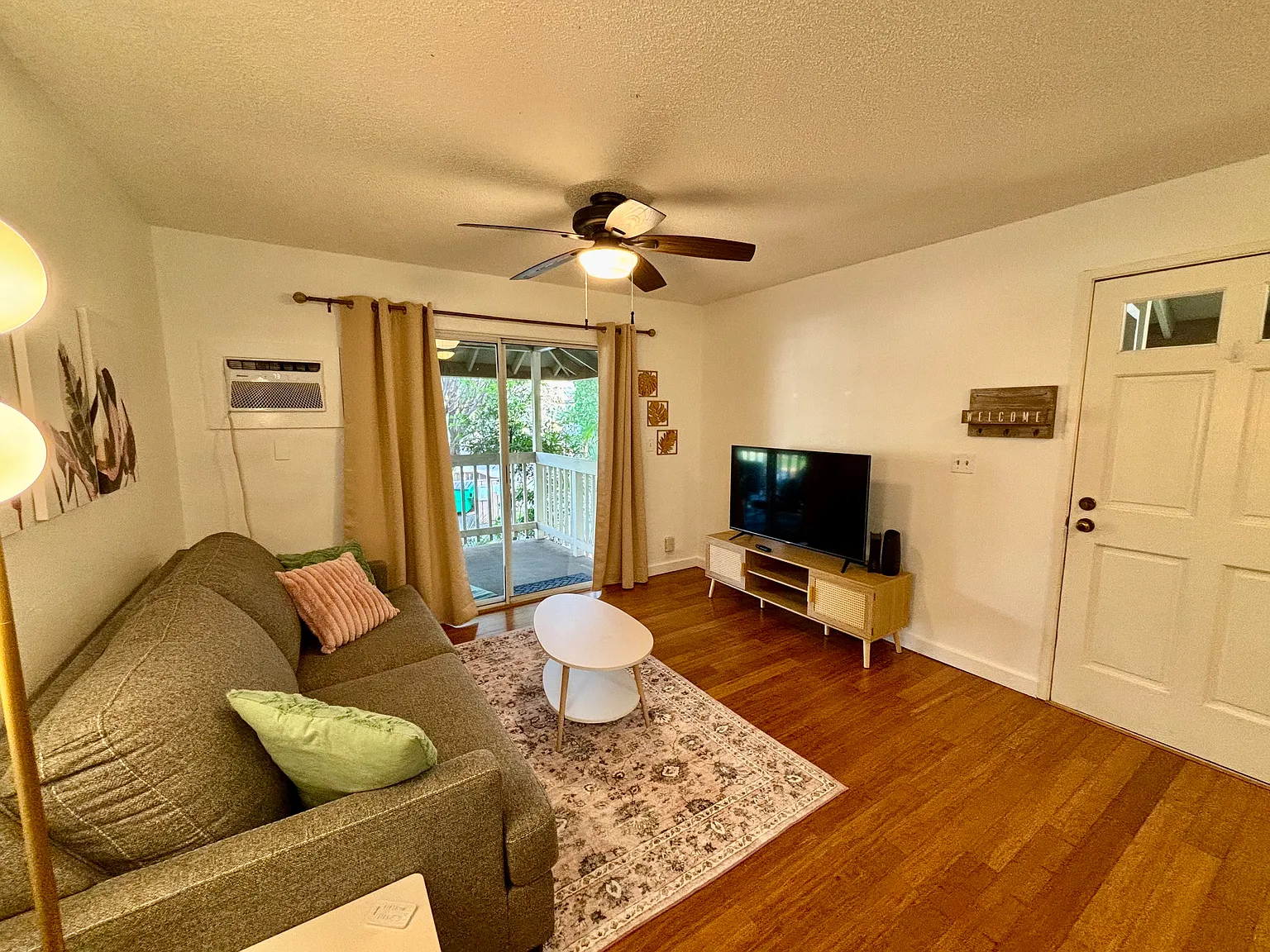 2 bed, 1.5 bath, 750 sqft, $3,000 — Photo 3