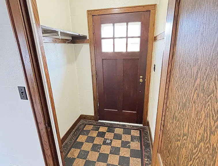 Front entryway