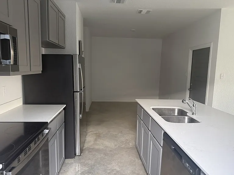 2306 Ocean Ave #A — Photo 9