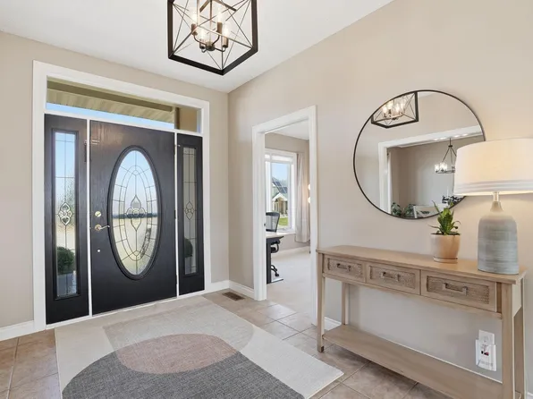 694 Aspen Ave, Red Wing, MN 55066