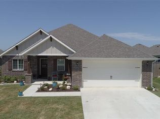4004 Bridle Path Ln, Sanger, TX 76266