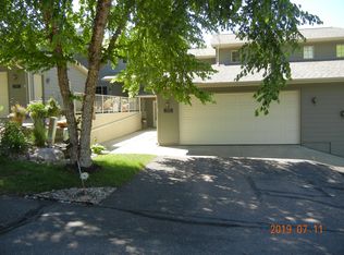 2303 E Beacon Pl #2, Sioux Falls, SD 57103
