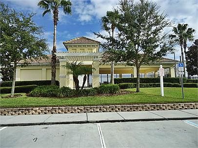 4th image of 3212 Holderness Dr