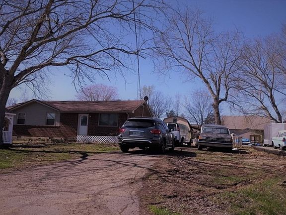 2nd image of 245 Meadowlark Dr