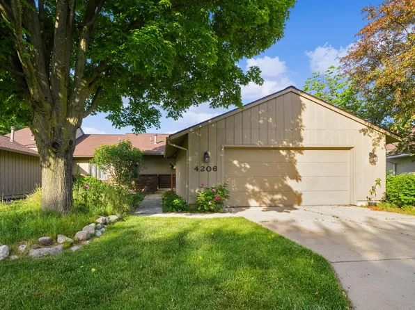 4206 Walnut Hills Ln SE, Kentwood, MI 49512