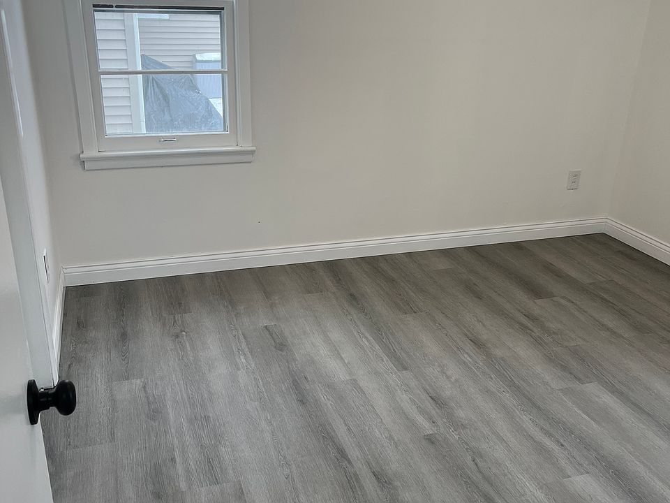 1st image of 5062 Strawberry Ln