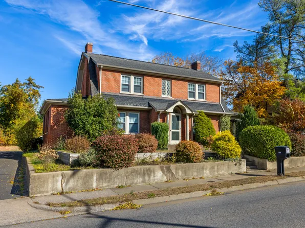 705 Richmond Ave, Staunton, VA 24401