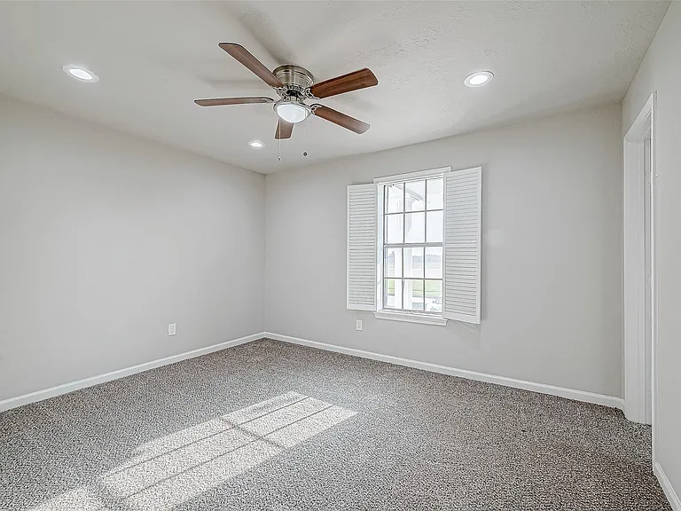 3102 Glenn Lakes Ln — Photo 35