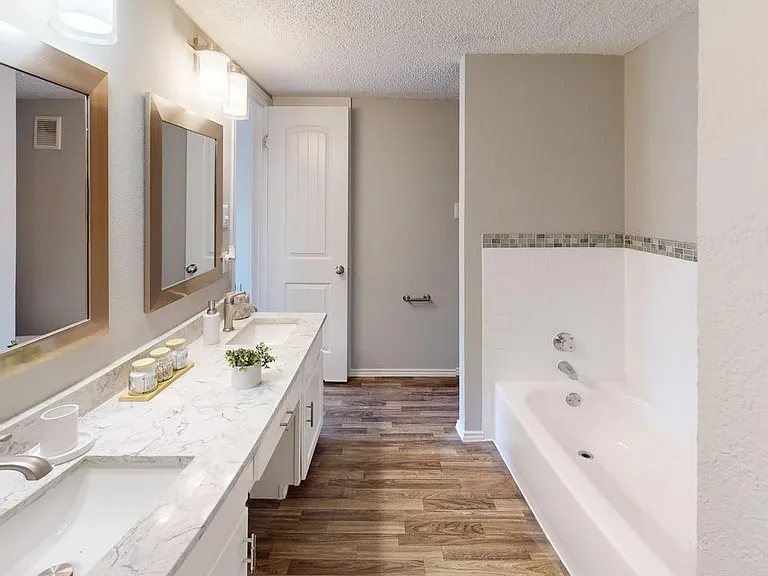 Villas at Lake Arlington — Photo 16