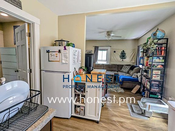 3rd image of 18 Warren St #2