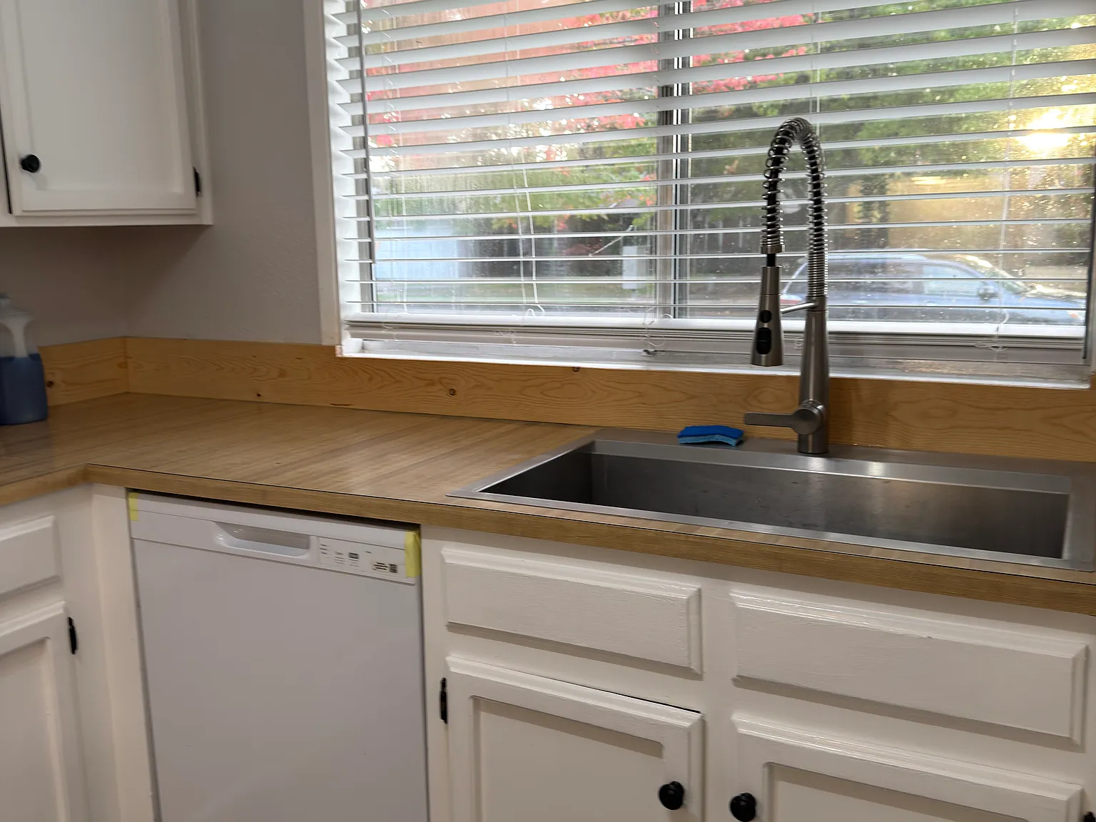 3 bed, 1207 sqft, $2,400 — Photo 4