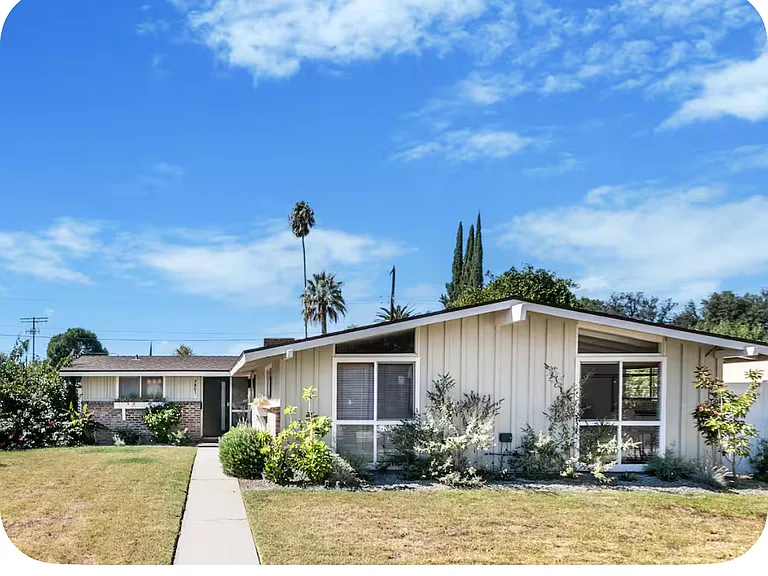 7801 Capistrano Ave — Photo 2