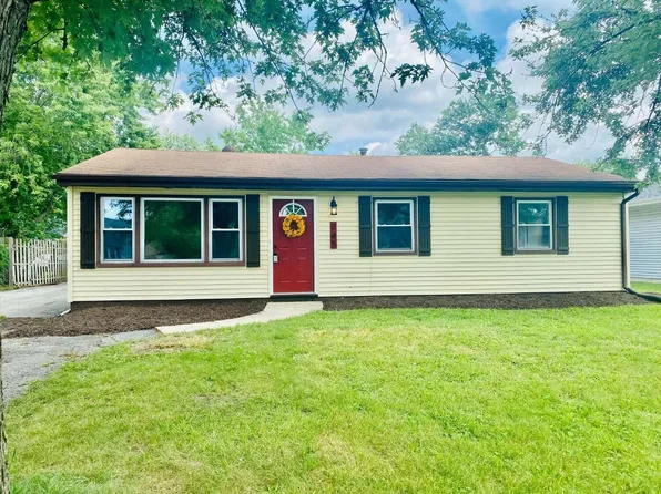 745 Juniper Rd, Valparaiso, IN 46385