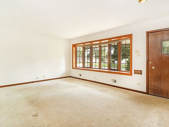 4th image of 8904 S 51st Ave