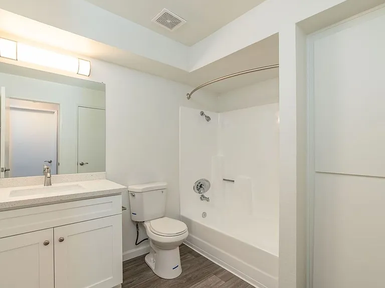 Sierra Canyon Apartments — Photo 12