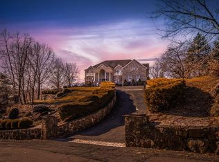 2 Collaberg Rd, Stony Pt, NY 10980