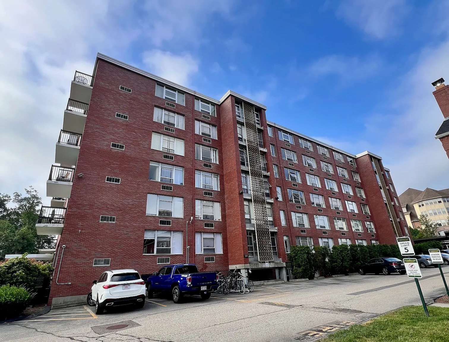 2 bed, 1098 sqft, $3,000 — Photo 1