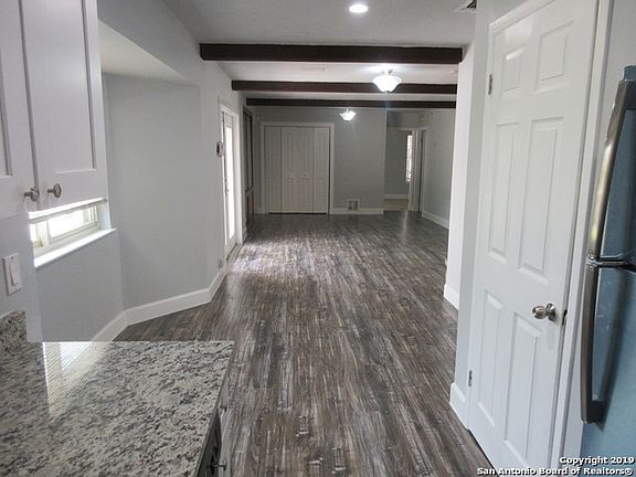 5th image of 5127 Crown Ln