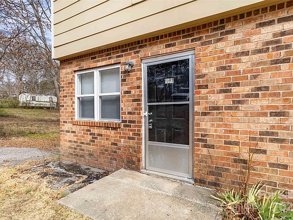 3rd image of 1790-1792 Old Lynwood Cir