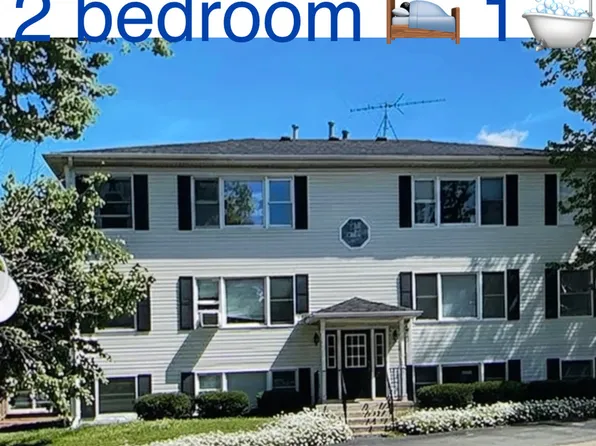 415 Lincoln Ave APT C, Fox River Grove, IL 60021