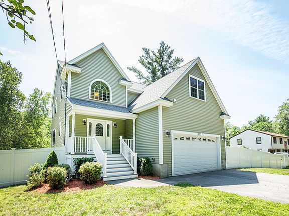 2nd image of 1073 Shawsheen St