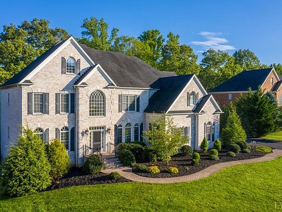 5th image of 142 Beacon Hill Pl Lot 33
