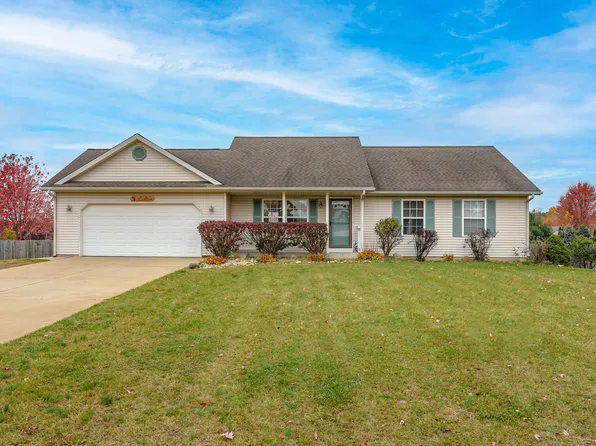 52162 Chardonnay St, Paw Paw, MI 49079