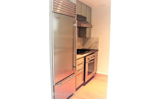 Rented by Douglas Elliman | media 20