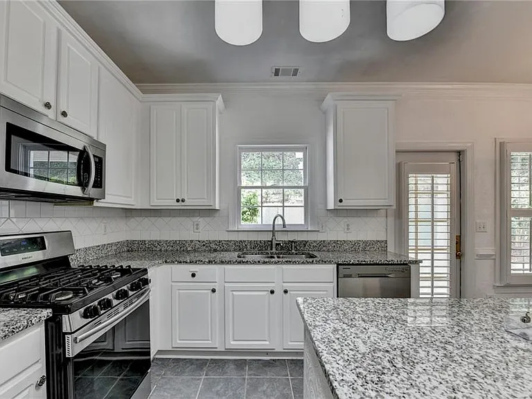 2072 Fairport Way — Photo 16