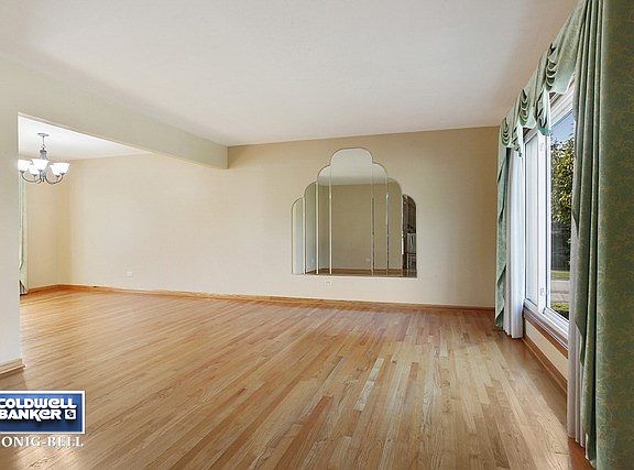 3rd image of 8229 Middlebury Ave