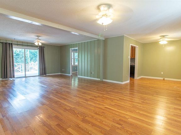 2nd image of 9 Cloverdale Blvd