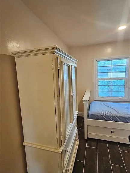 1413 S Warren Ave — Photo 9