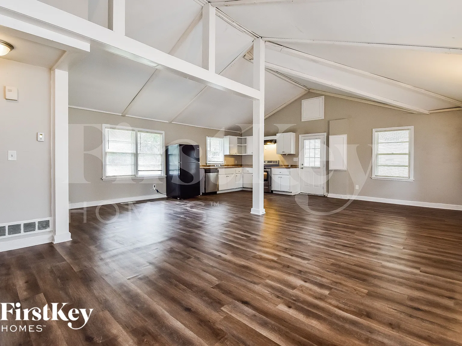 2 bed, 1.0 bath, 1100 sqft, $1,685 — Photo 4