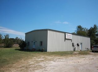 8 Dr Turfler Rd, Hazlehurst, GA 31539