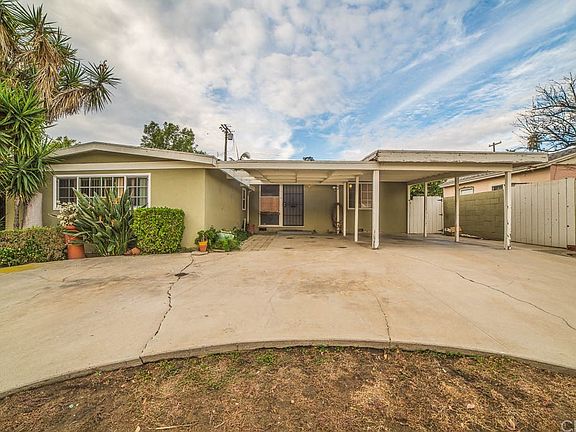 4th image of 8661 Cantaloupe Ave