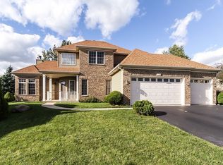 3 Banford Ct, Lake In The Hills, IL 60156