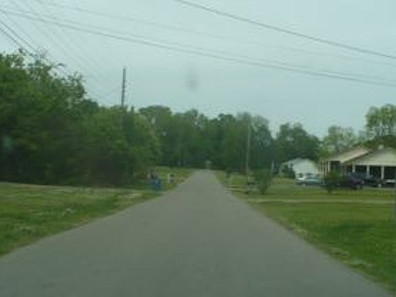 Exterior Neighborhood (street photo)
