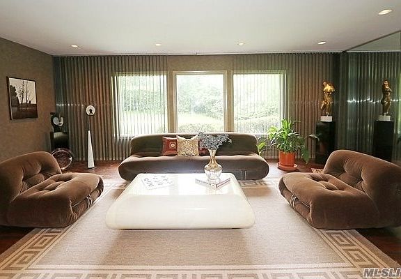 5th image of 100 Oak Dr